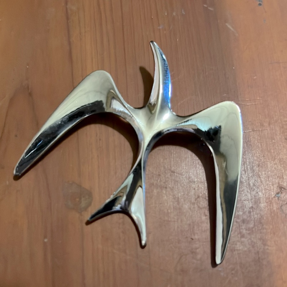 Sarah Coventry Sea Gull Brooch.